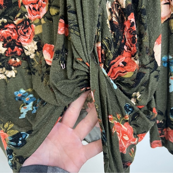 Jodifl womens long sleeve knot front green floral top (187) - Picture 4 of 7